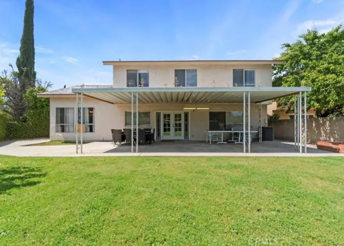 Valley Gem, Spacious 5 Bedroom 3 Bath, Sleeps 11 Los Angeles